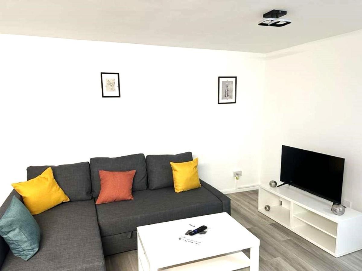 Stylish Apartment At Carlton Grove ลอนดอน ภายนอก รูปภาพ